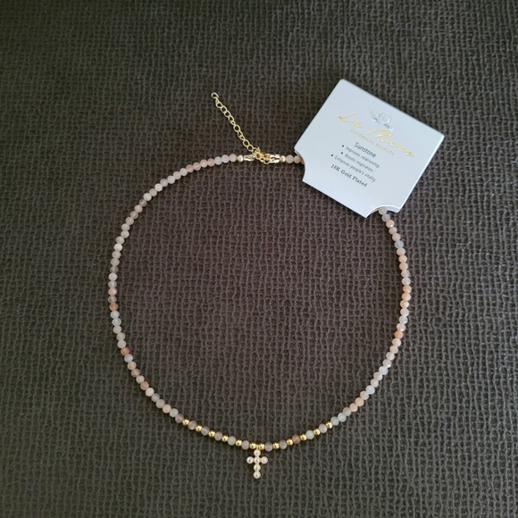 La Meno Sunstone☀️ Choker Necklace with Tiny Cross✝️ - NWT - Picture 9 of 16